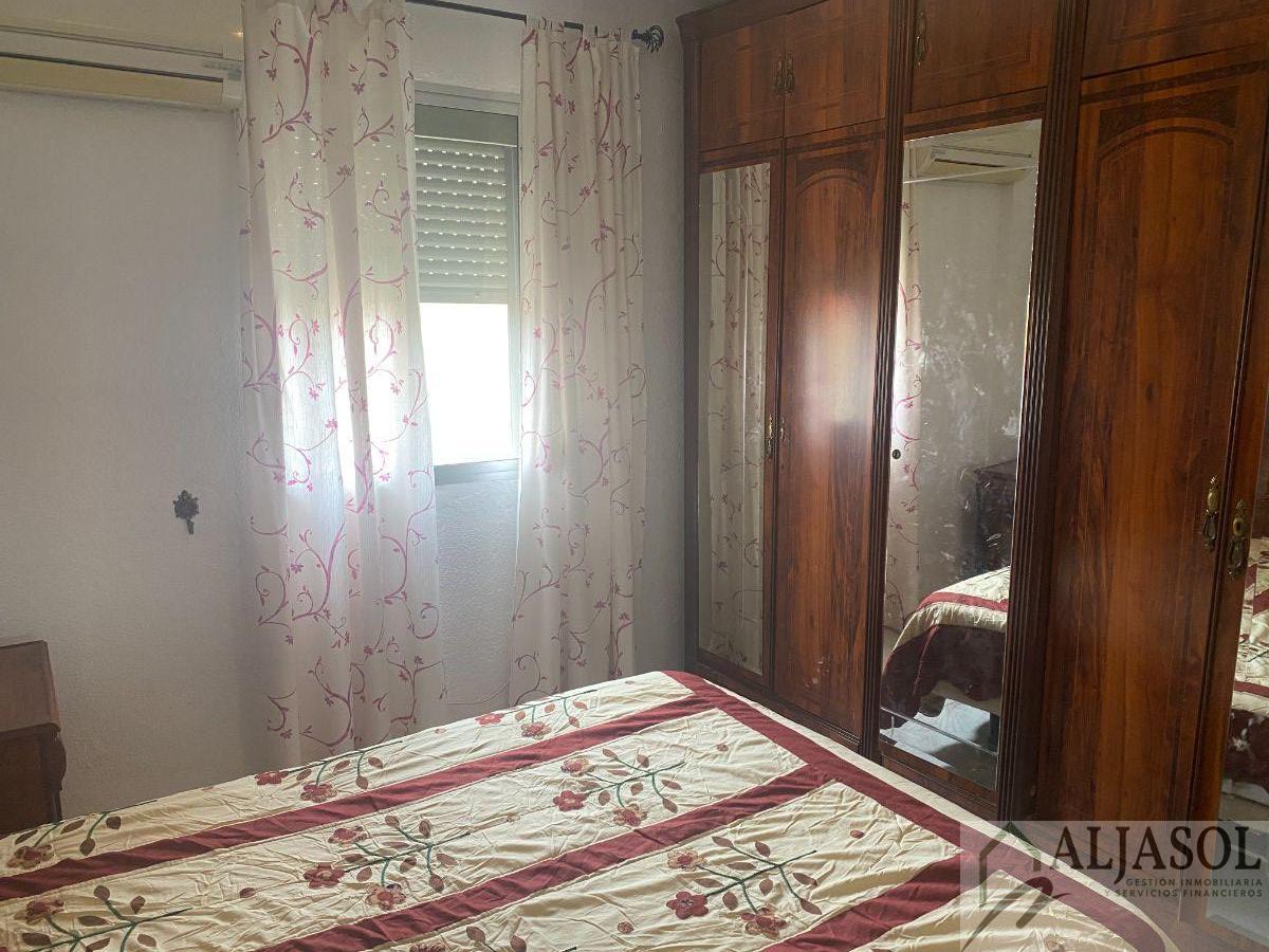 For sale of flat in Castilleja de la Cuesta
