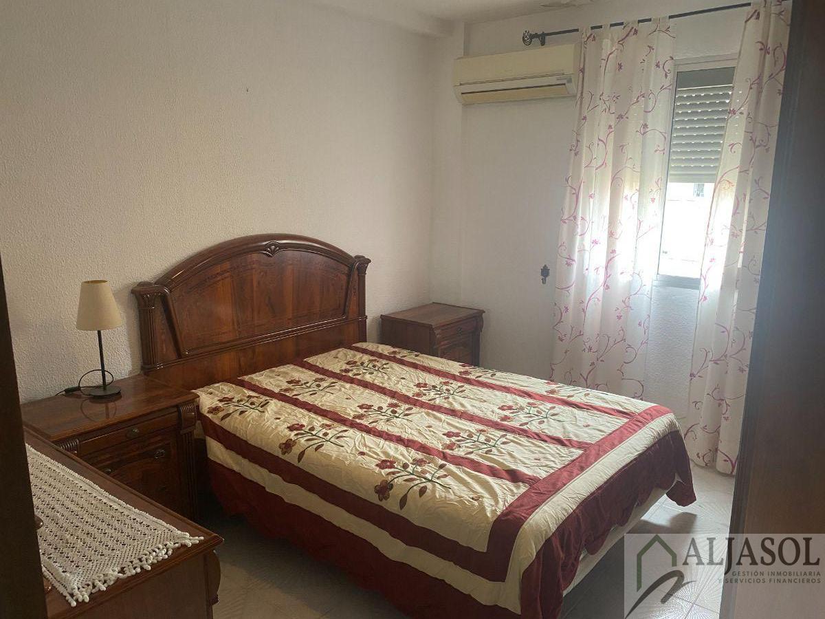 For sale of flat in Castilleja de la Cuesta