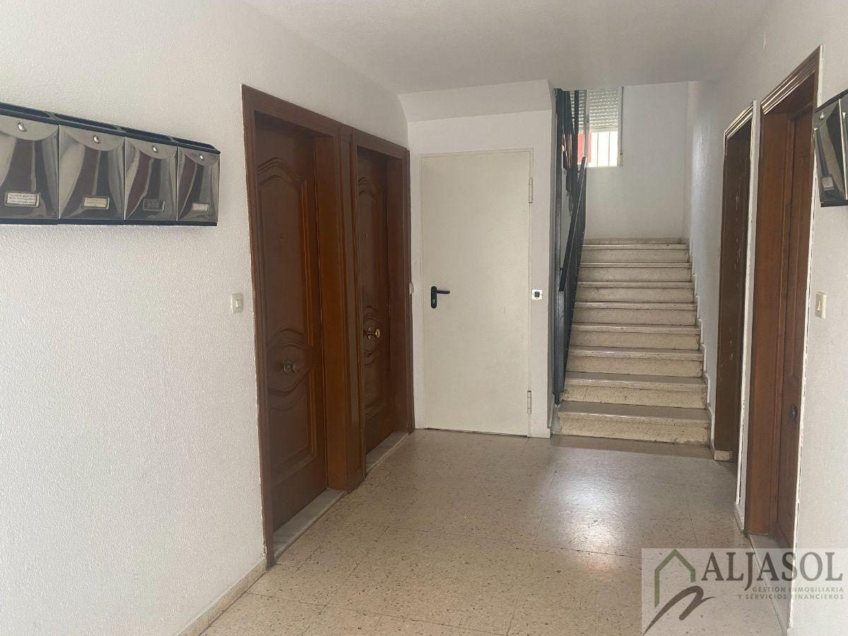 For sale of flat in Castilleja de la Cuesta