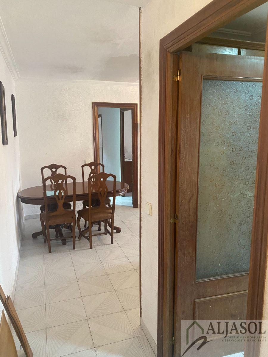 For sale of flat in Castilleja de la Cuesta