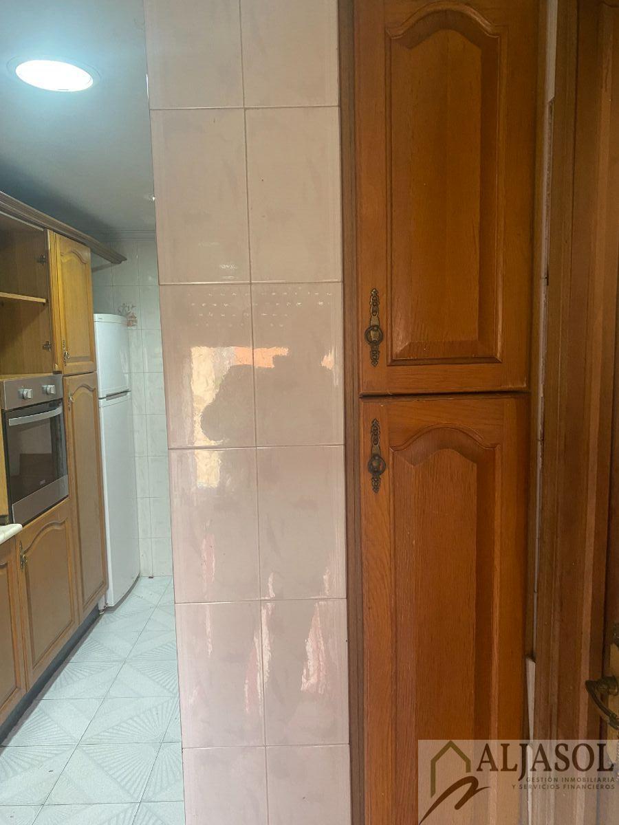 For sale of flat in Castilleja de la Cuesta