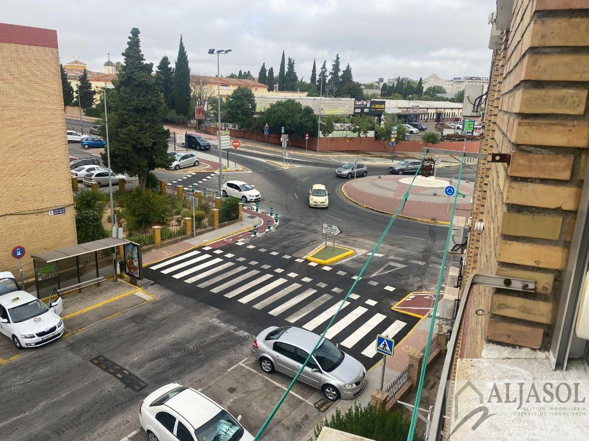 For sale of flat in Castilleja de la Cuesta