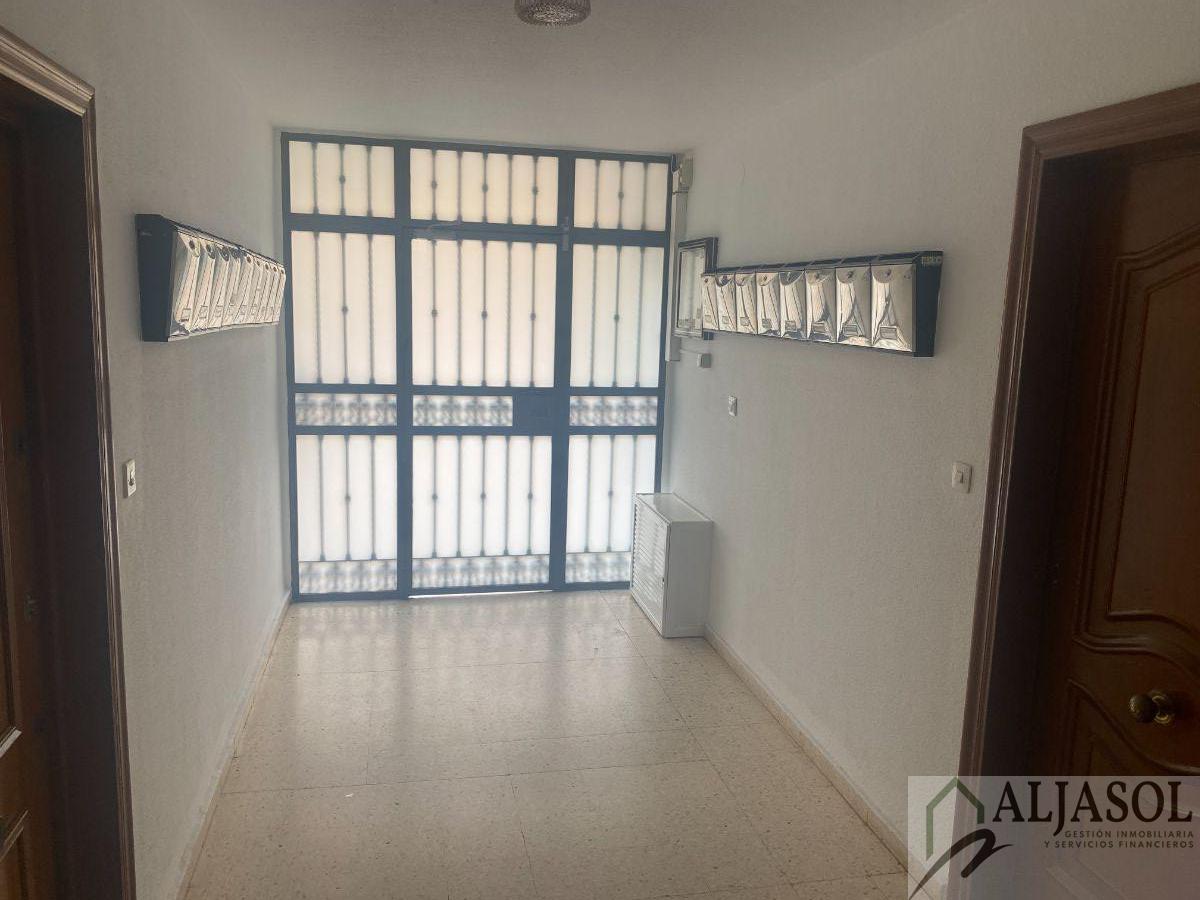For sale of flat in Castilleja de la Cuesta