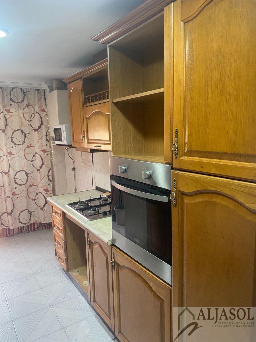 For sale of flat in Castilleja de la Cuesta