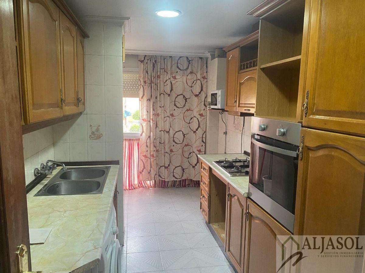 For sale of flat in Castilleja de la Cuesta