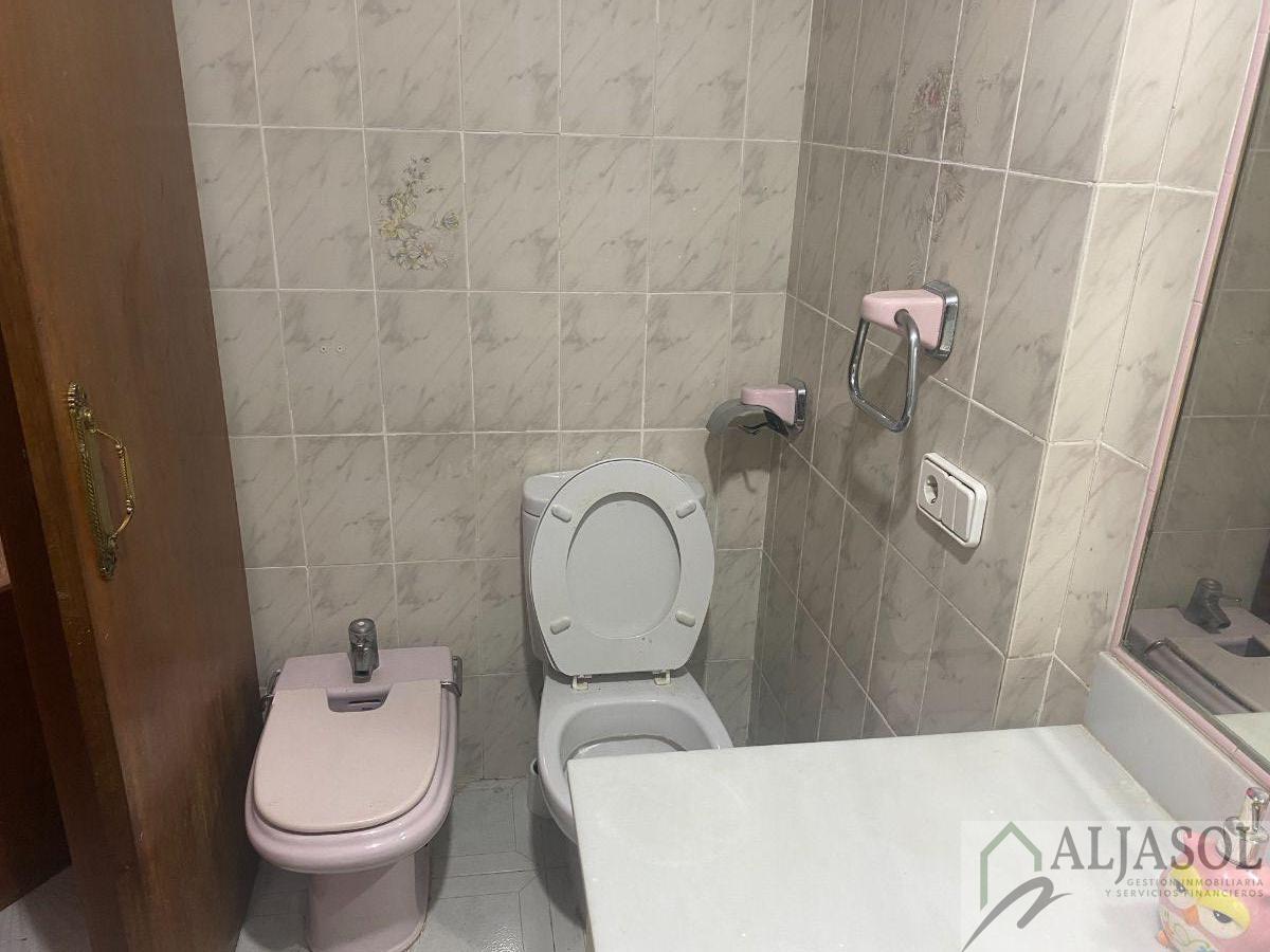 For sale of flat in Castilleja de la Cuesta