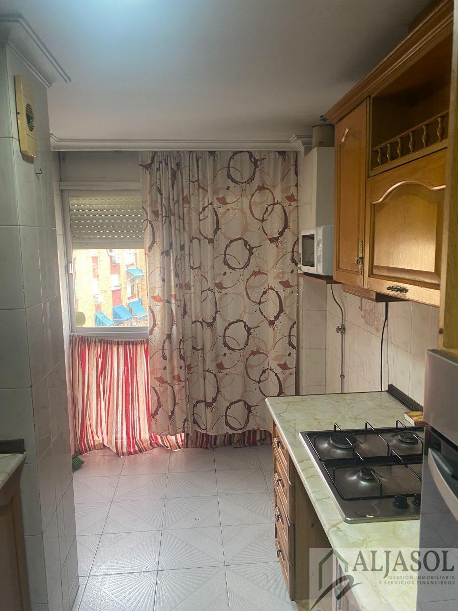 For sale of flat in Castilleja de la Cuesta
