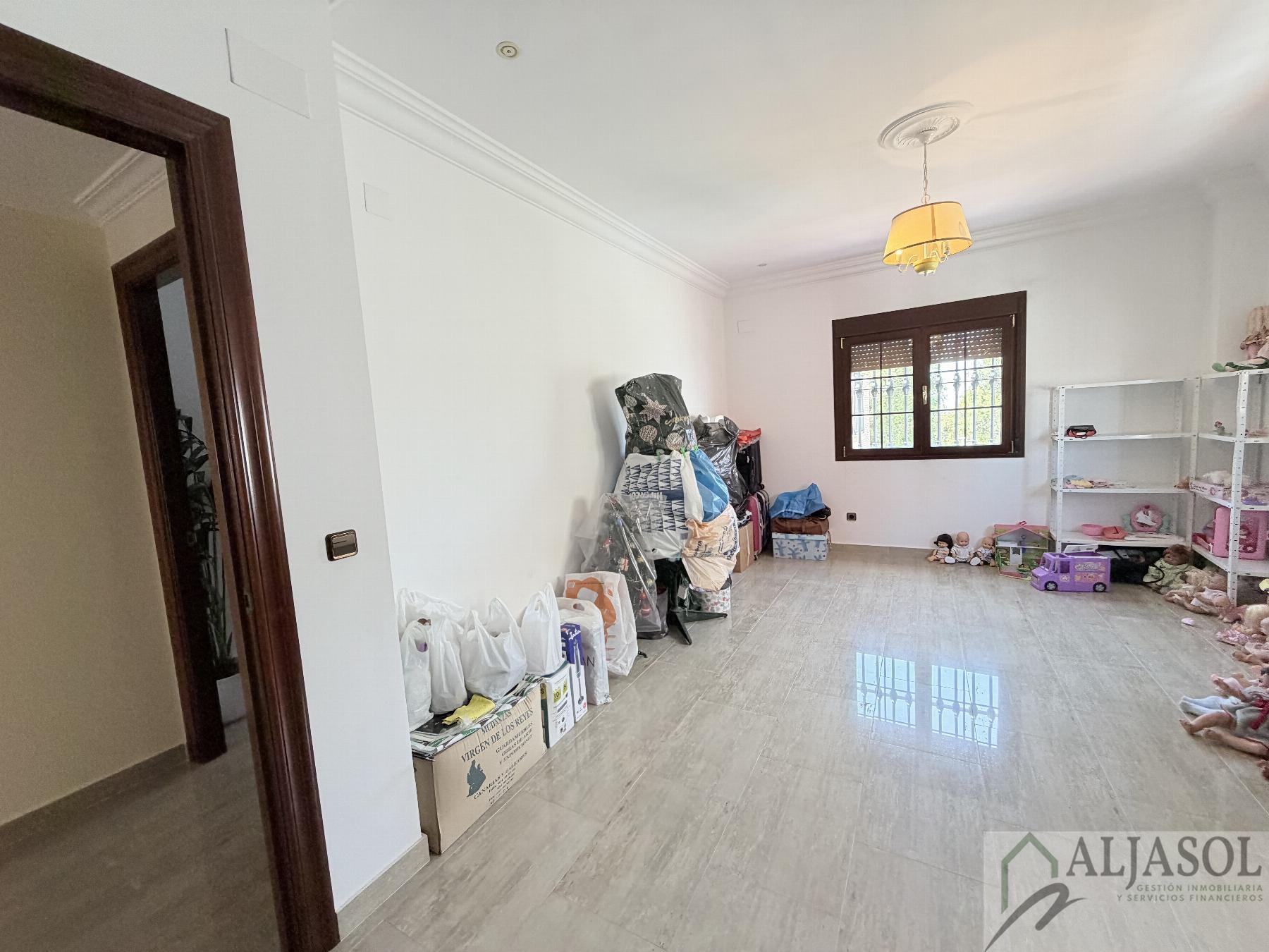 Venta de chalet en Bormujos