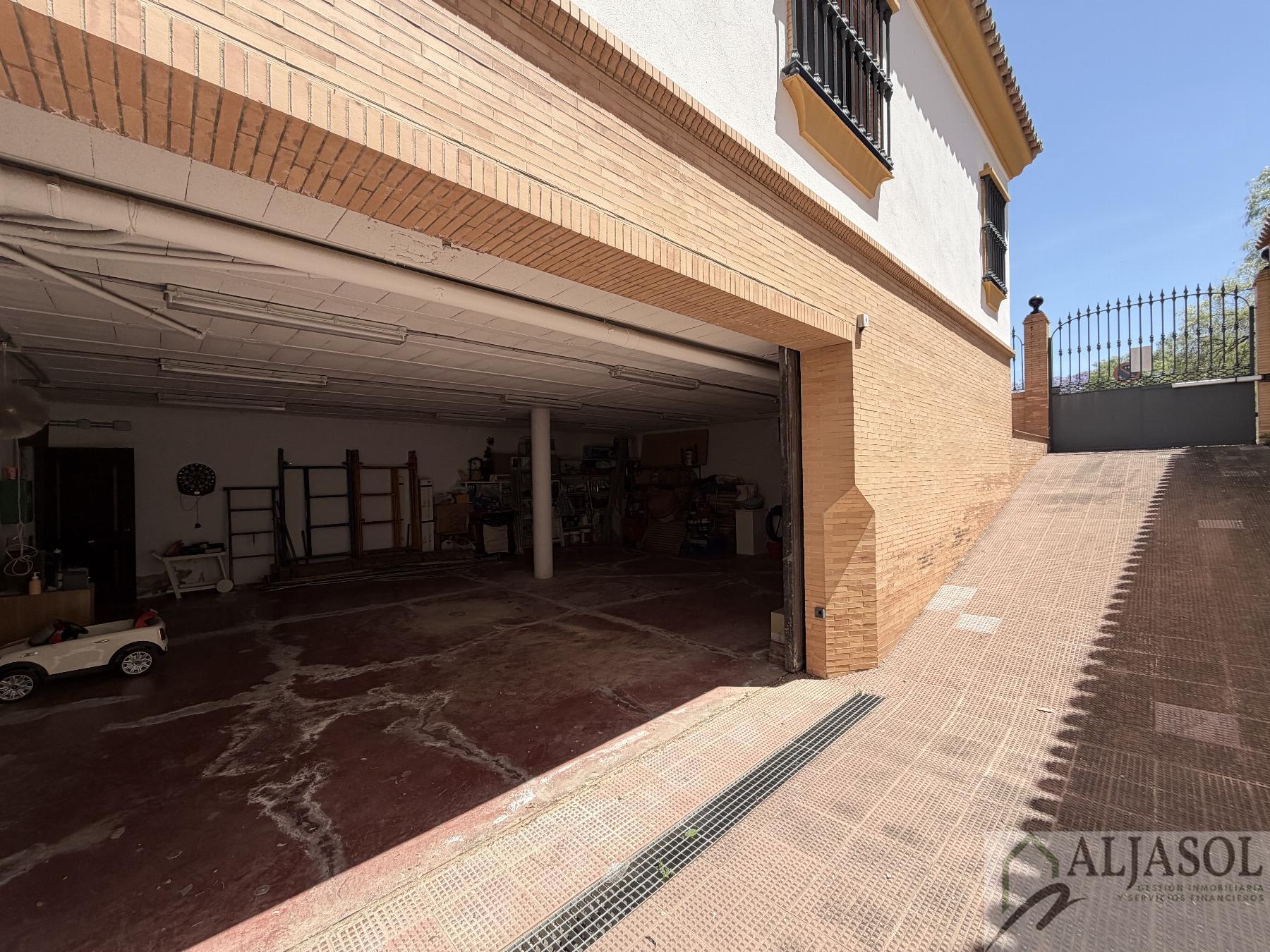 Venta de chalet en Bormujos