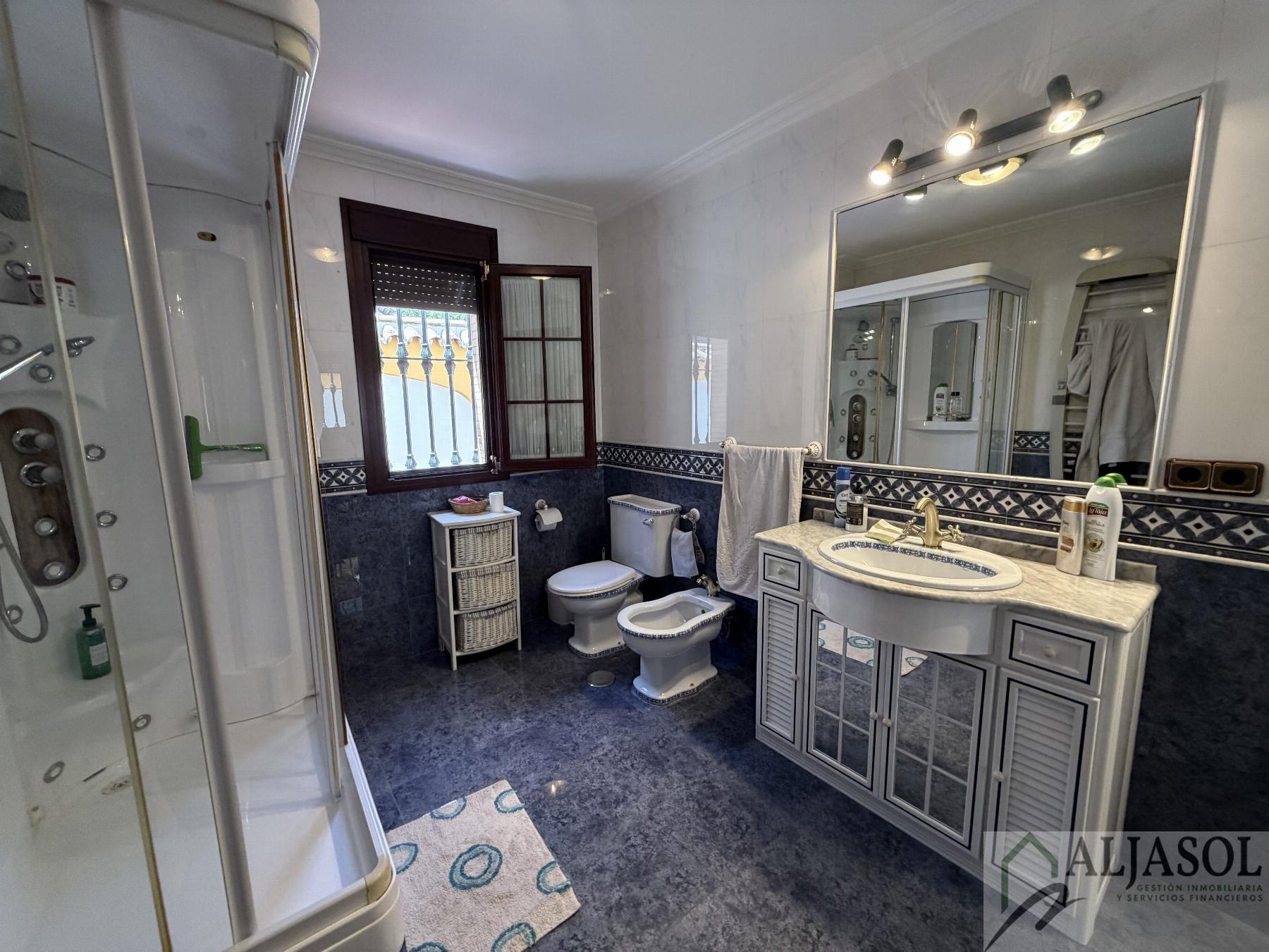 Venta de chalet en Bormujos