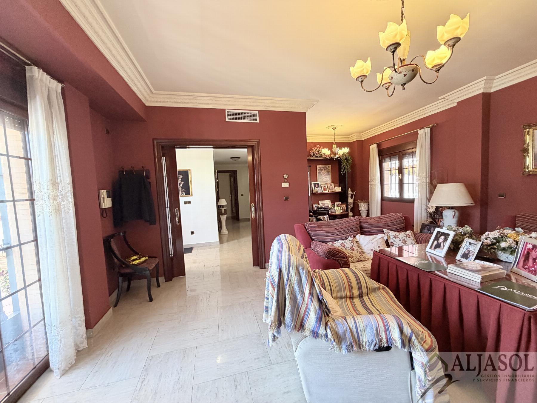 Venta de chalet en Bormujos