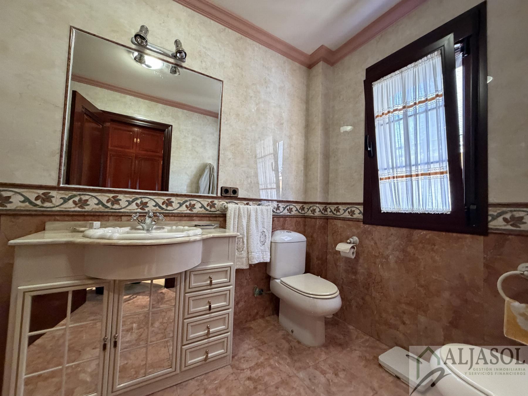 Venta de chalet en Bormujos
