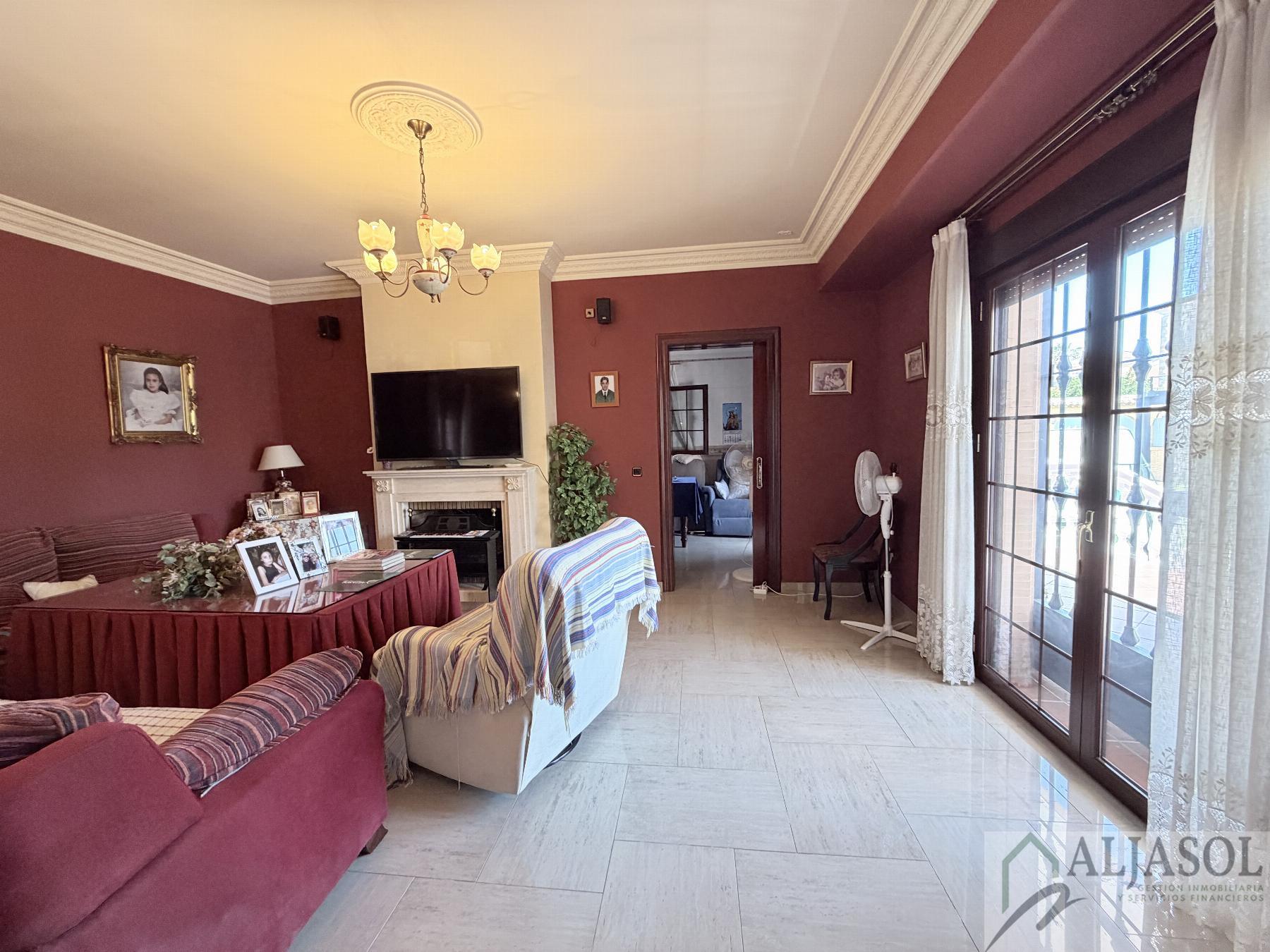 Venta de chalet en Bormujos