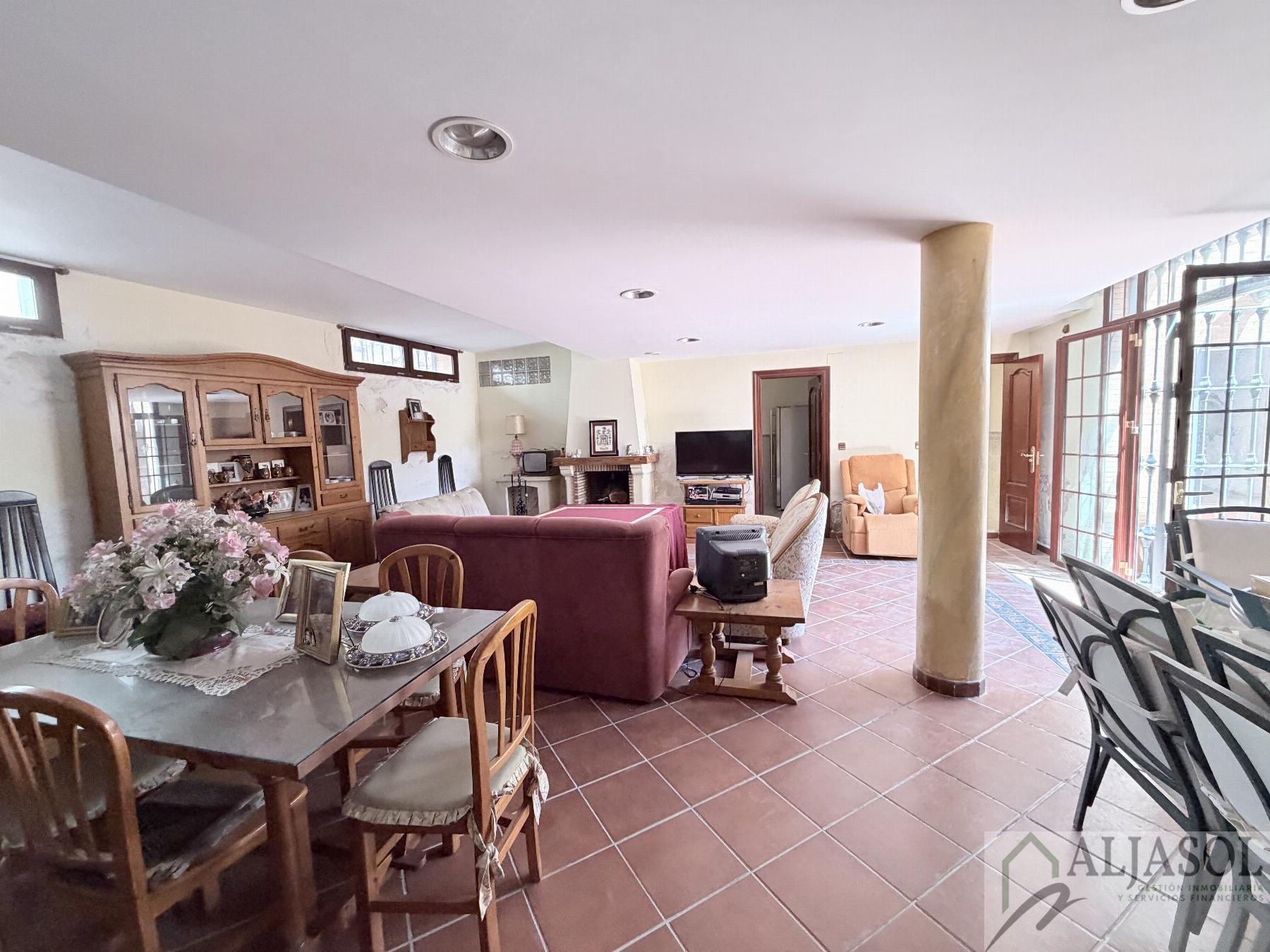 Venta de chalet en Bormujos