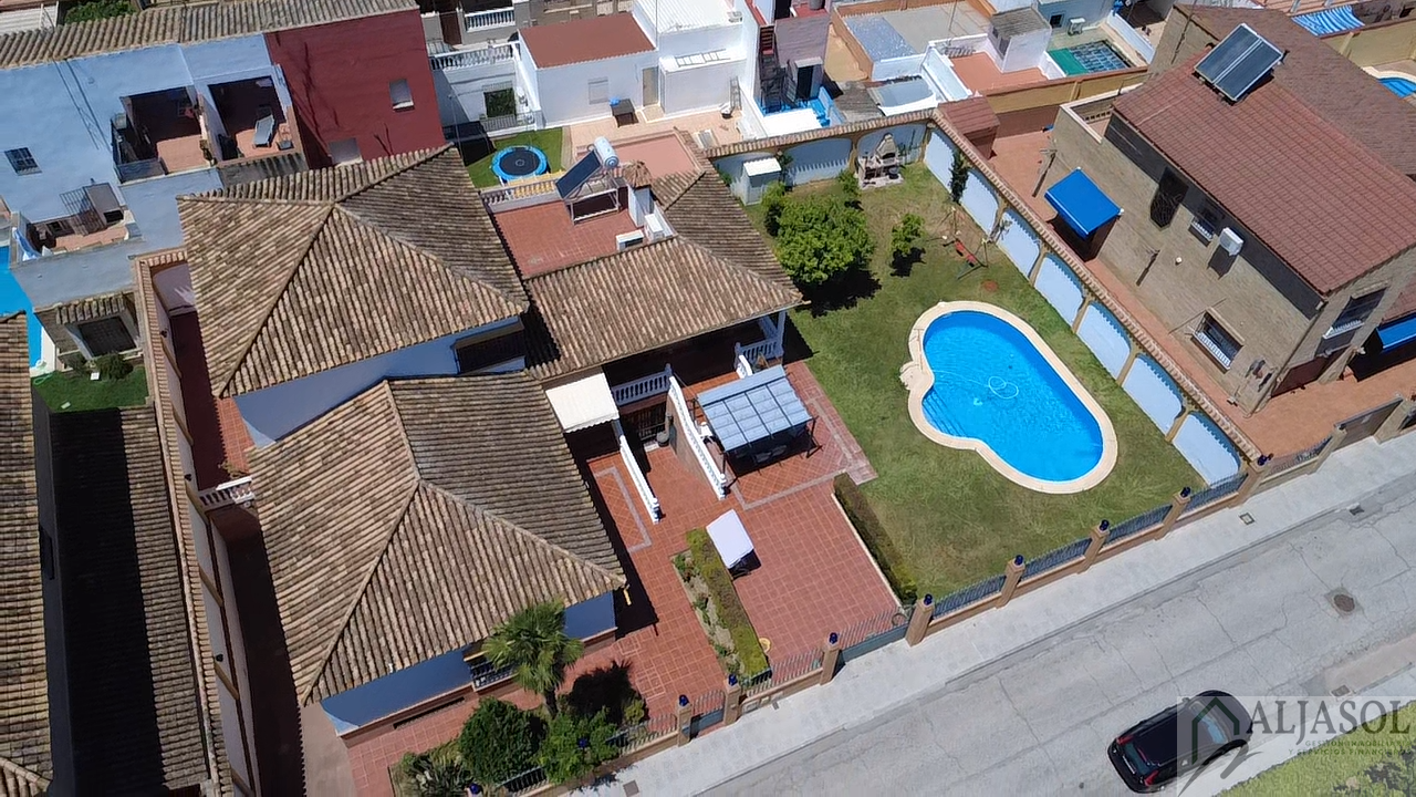 Venta de chalet en Bormujos