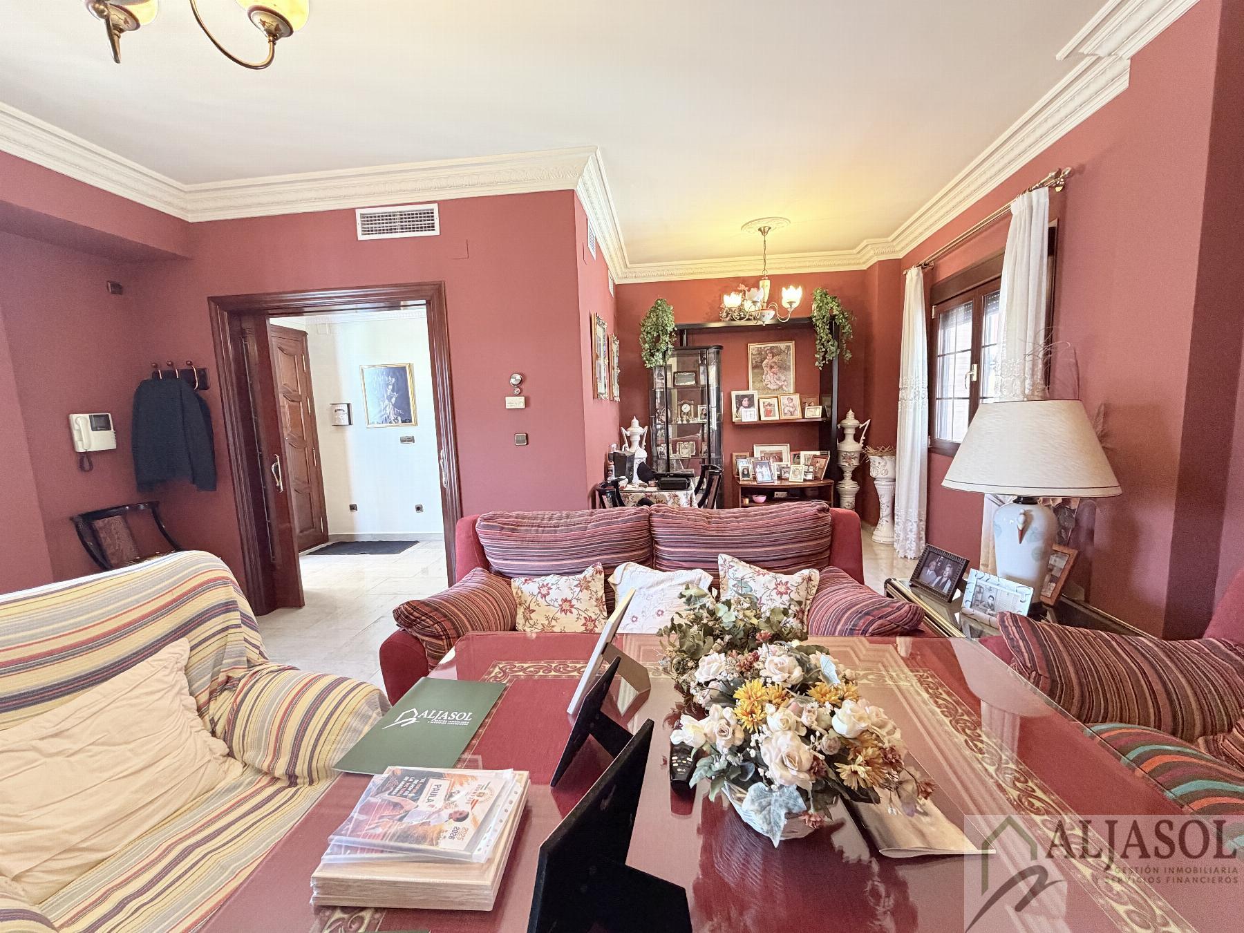 Venta de chalet en Bormujos