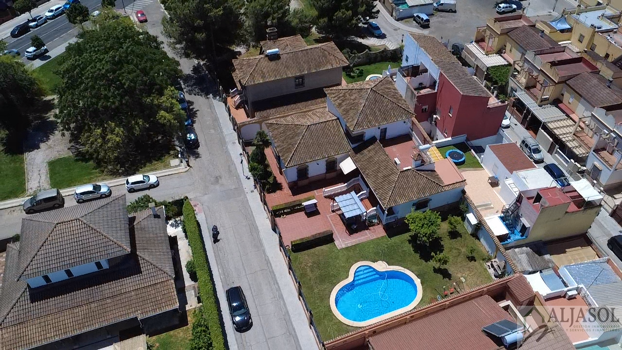 Venta de chalet en Bormujos