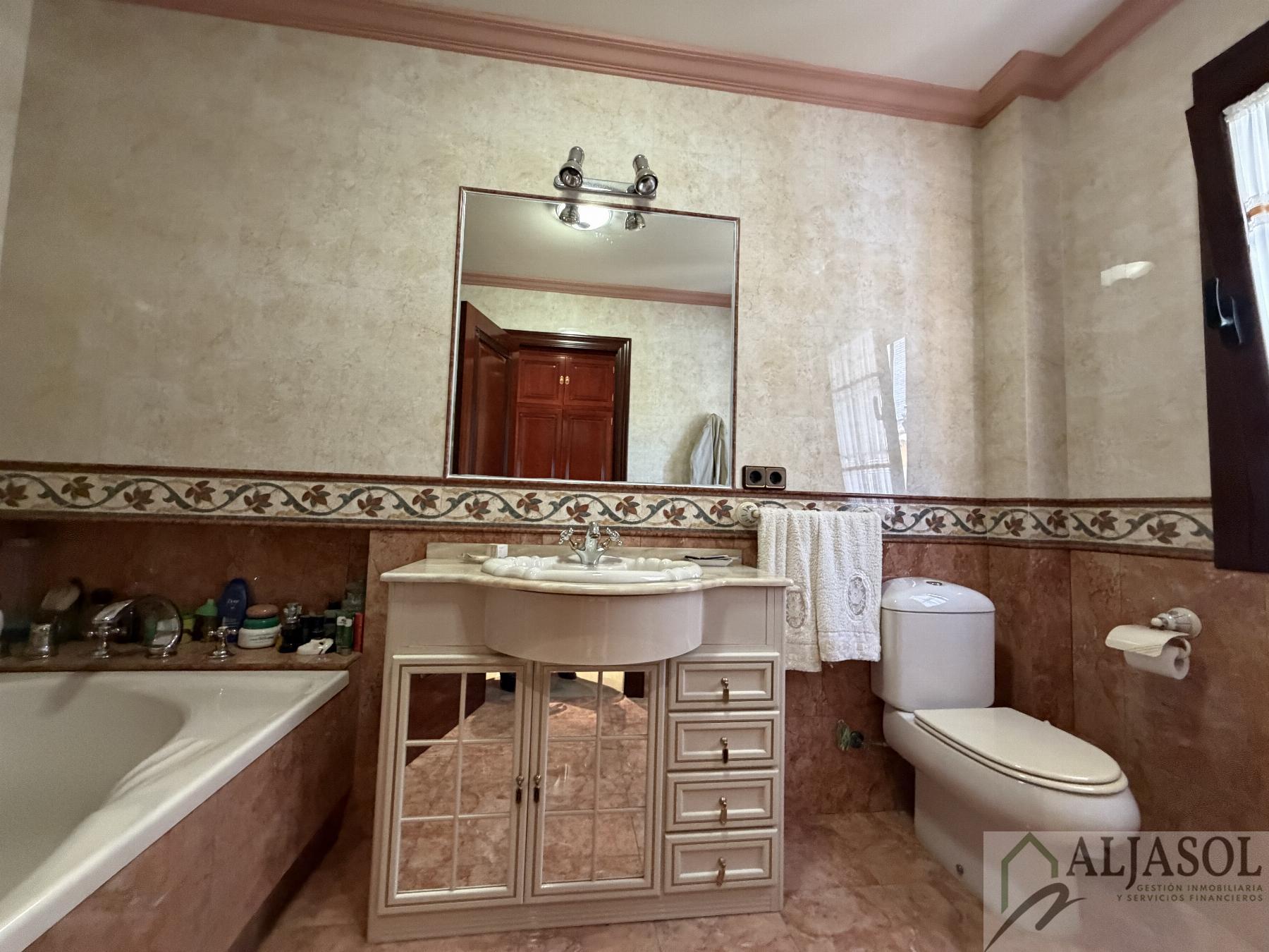 Venta de chalet en Bormujos