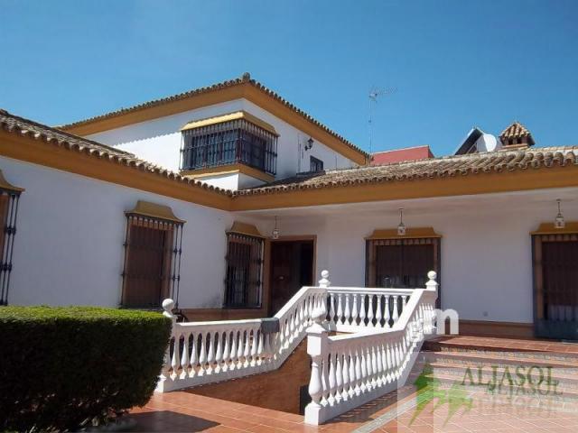 Venta de chalet en Bormujos