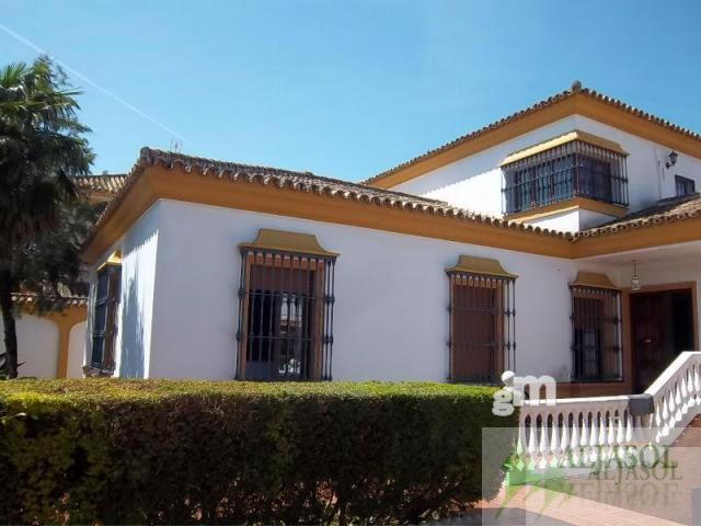 Venta de chalet en Bormujos