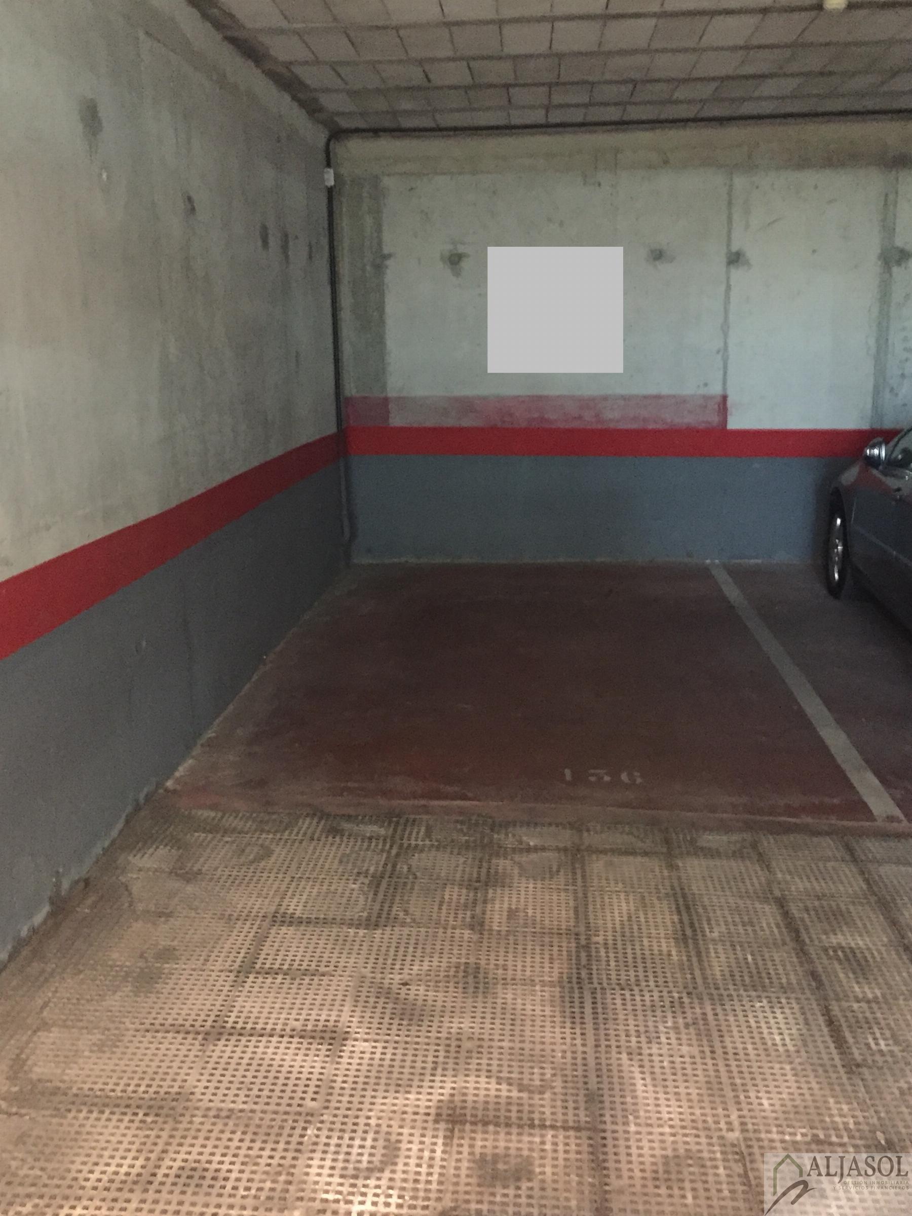 For sale of garage in Bormujos