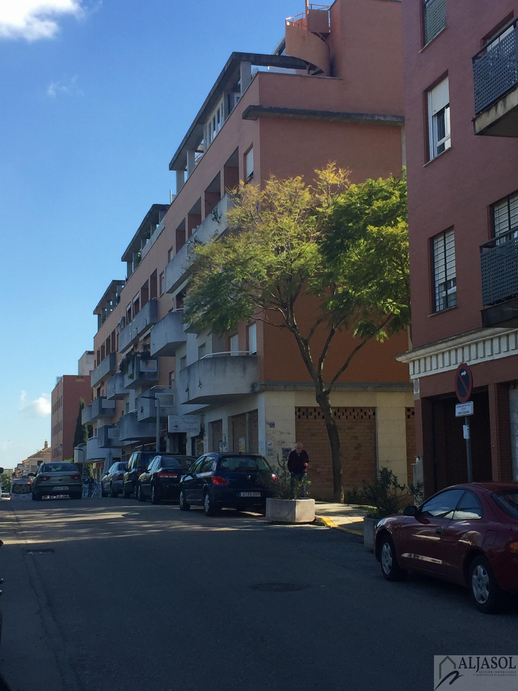 For sale of garage in Bormujos