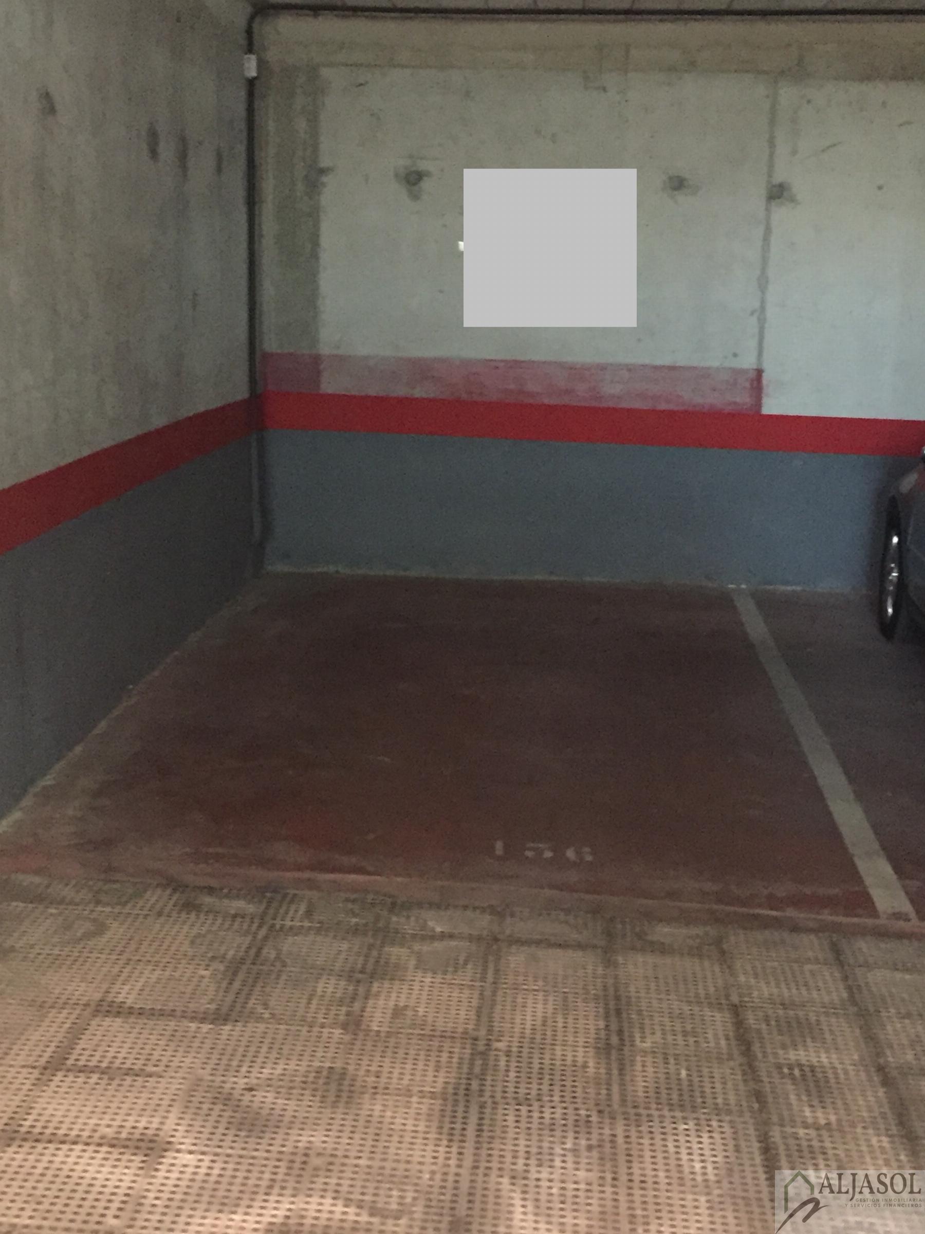 For sale of garage in Bormujos