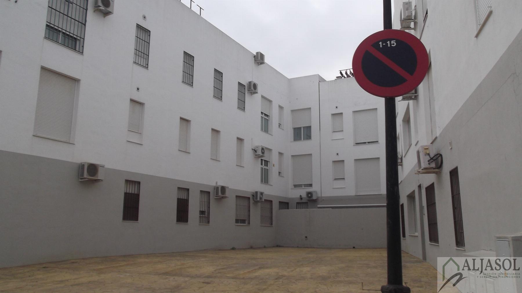For sale of flat in Bormujos