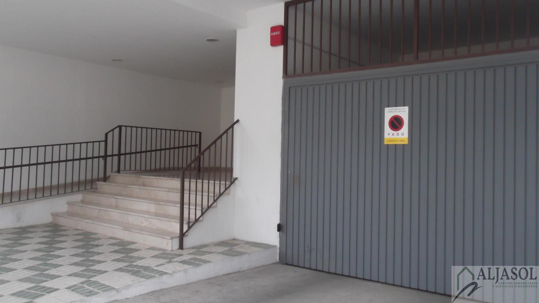 For sale of flat in Bormujos