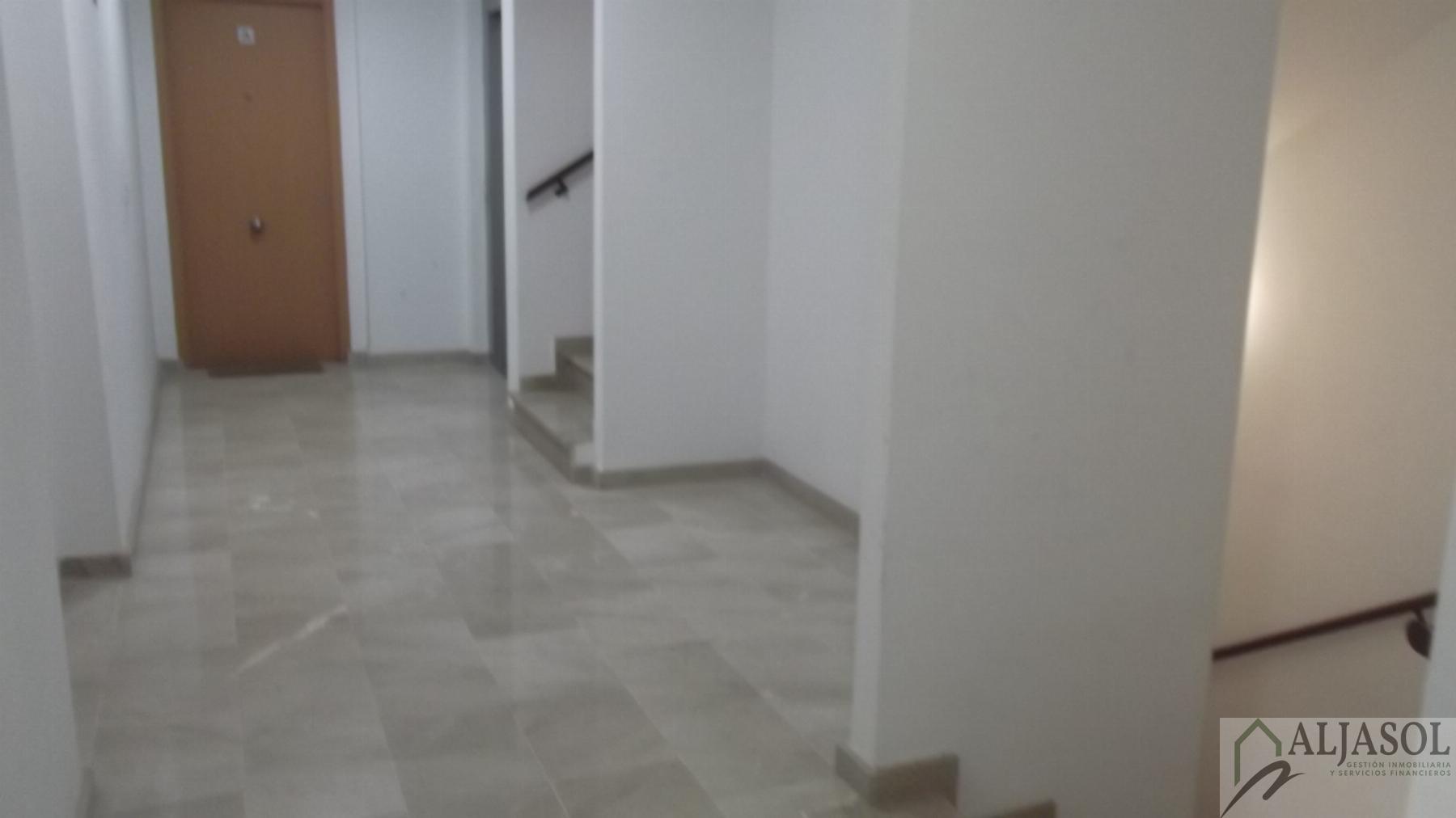 For sale of flat in Bormujos