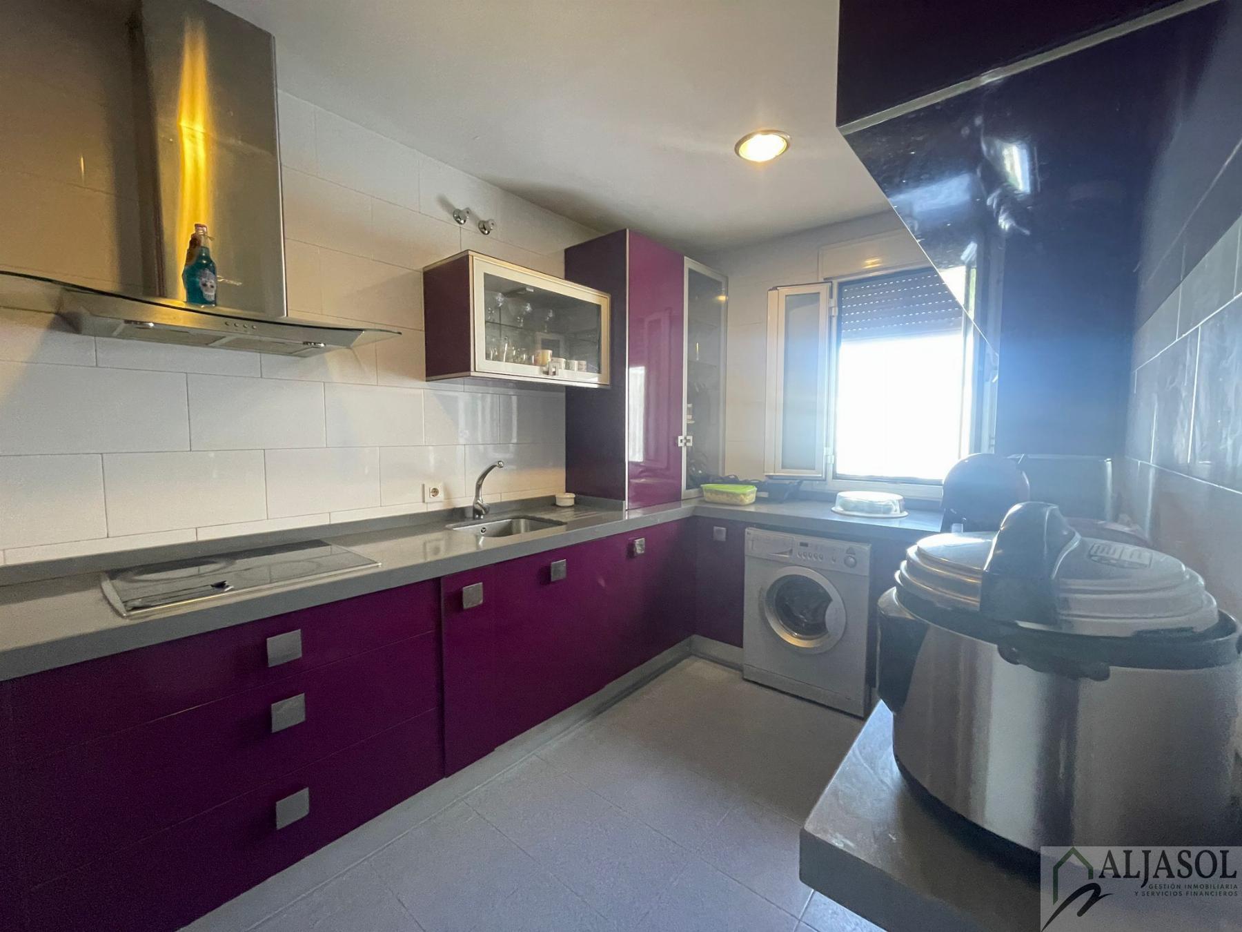 For sale of flat in Bormujos