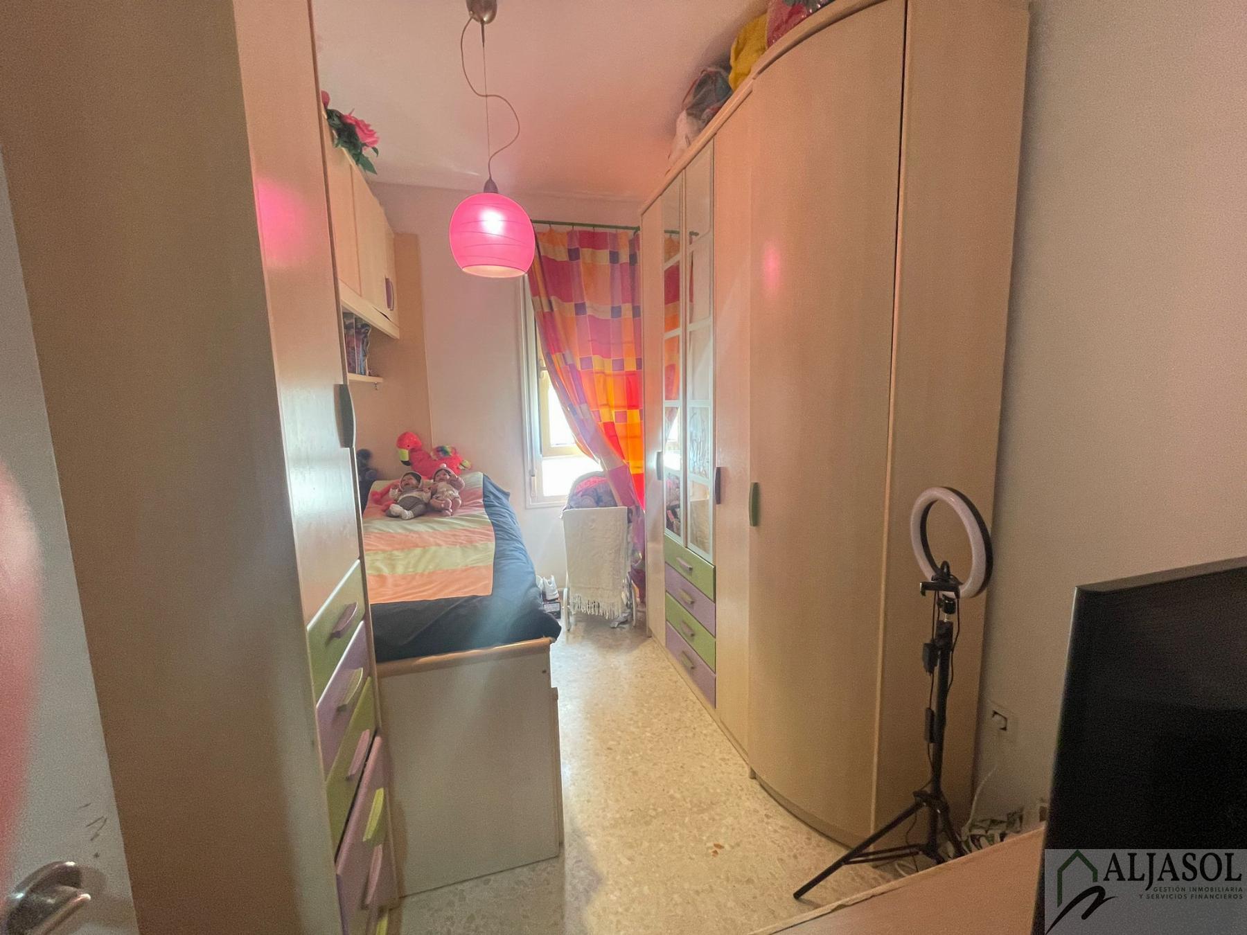 For sale of flat in Bormujos