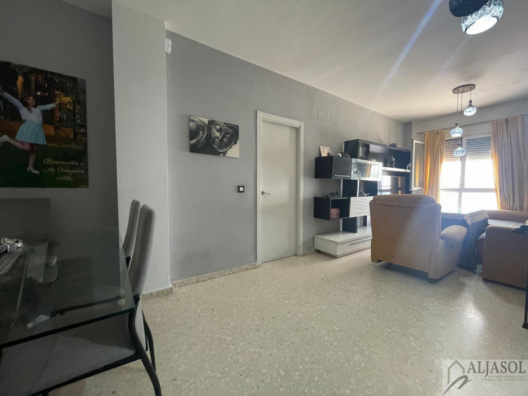 For sale of flat in Bormujos