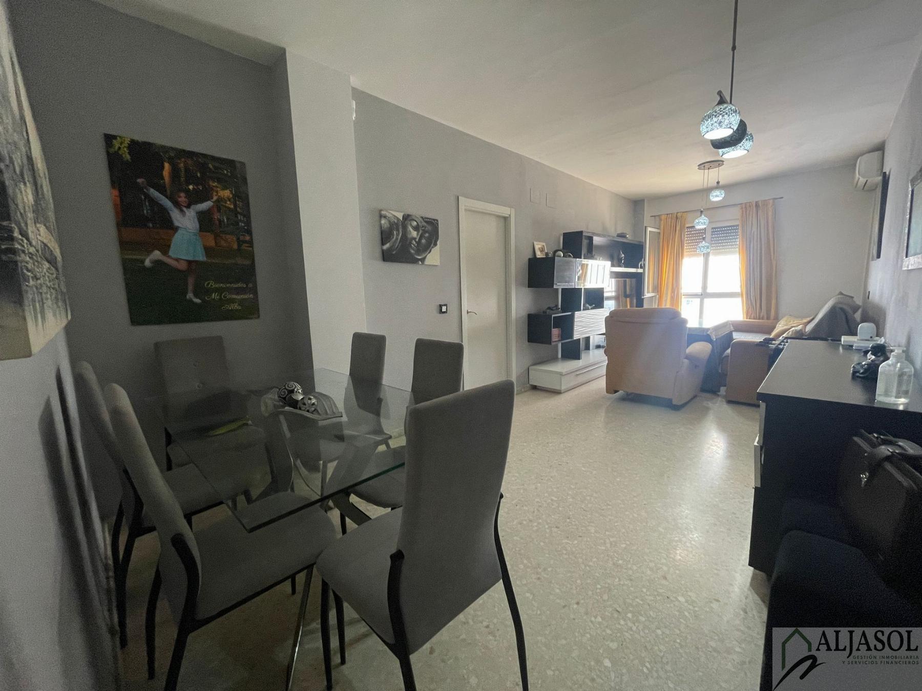 For sale of flat in Bormujos