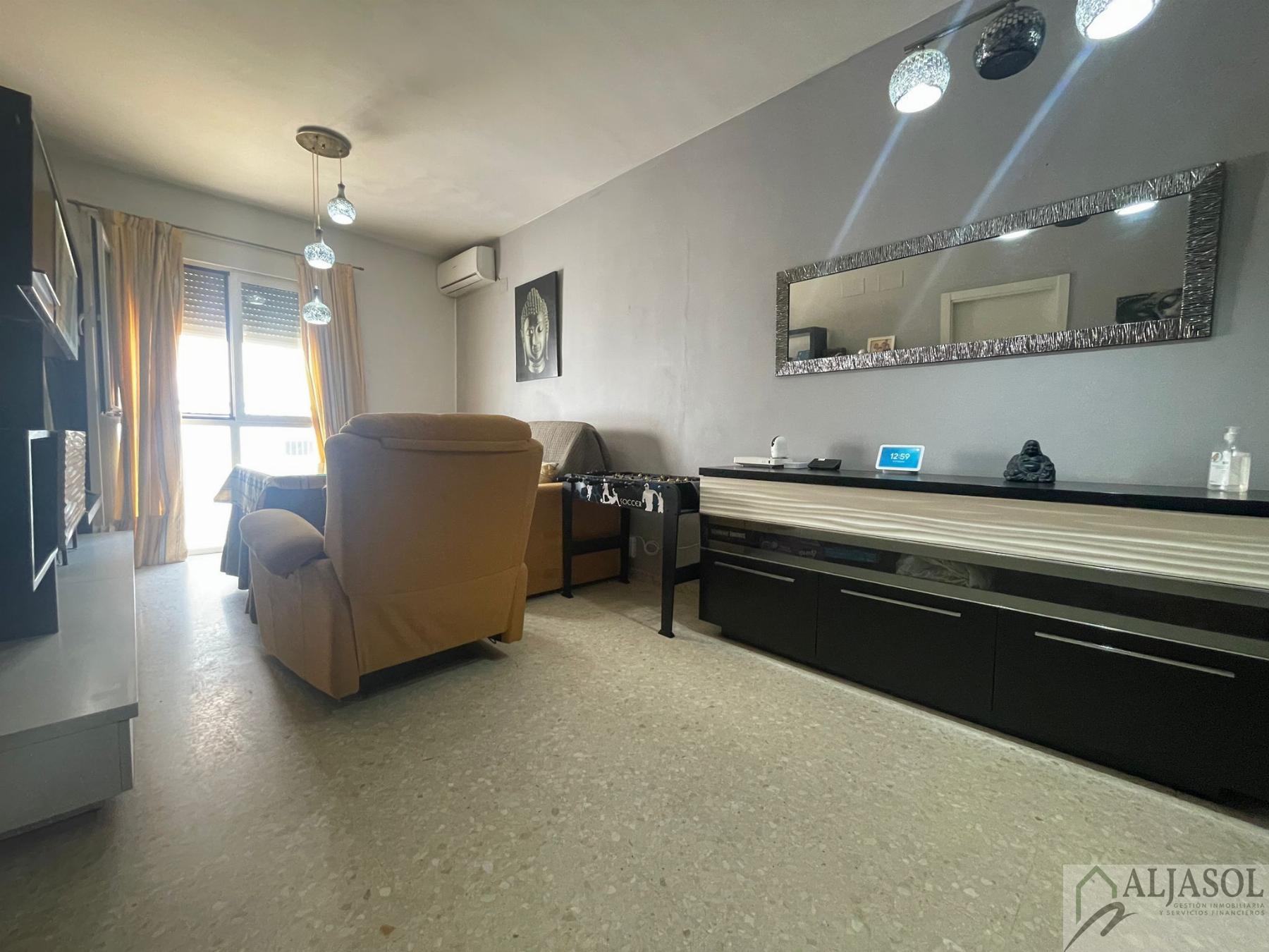 For sale of flat in Bormujos