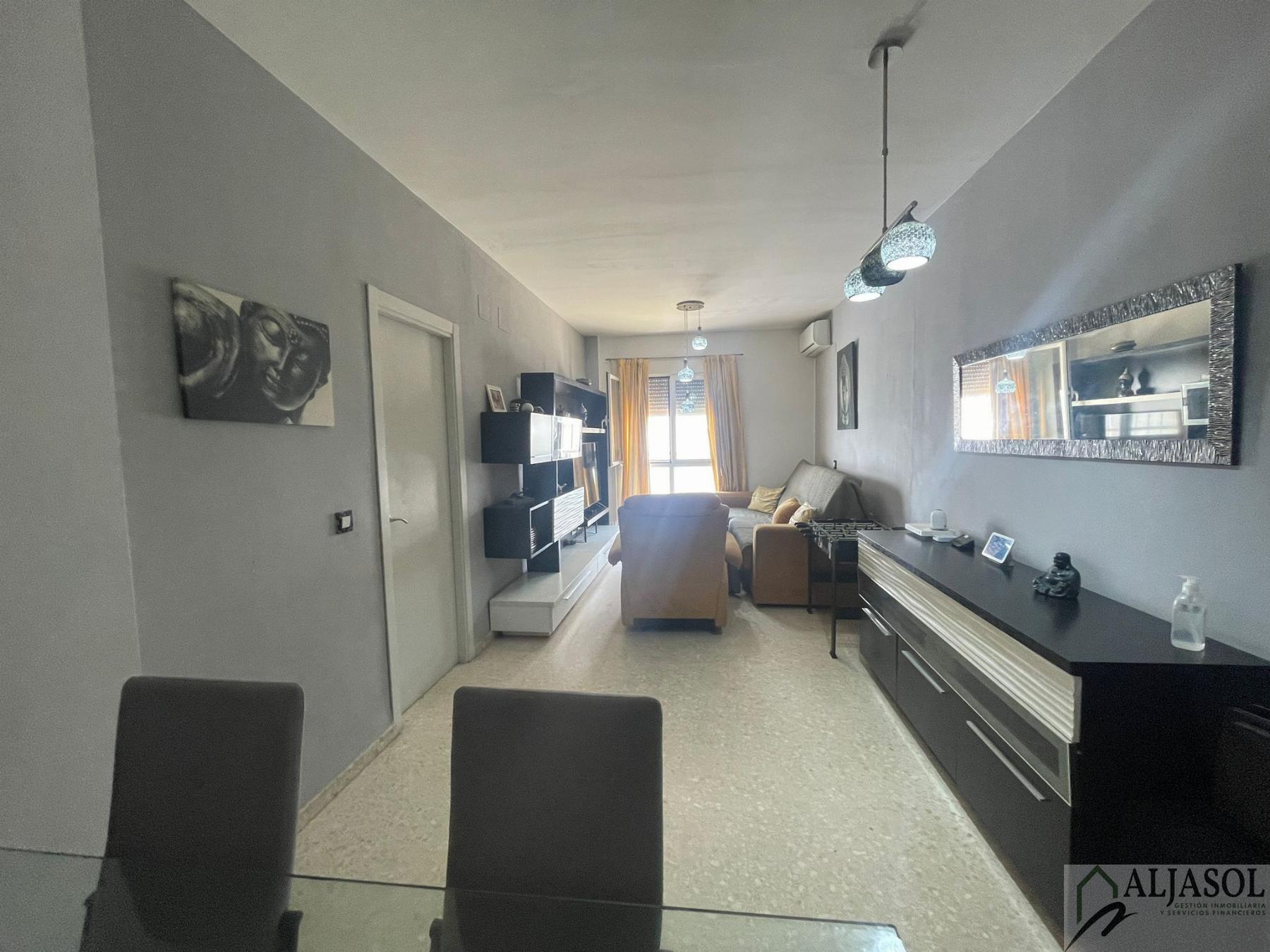 For sale of flat in Bormujos