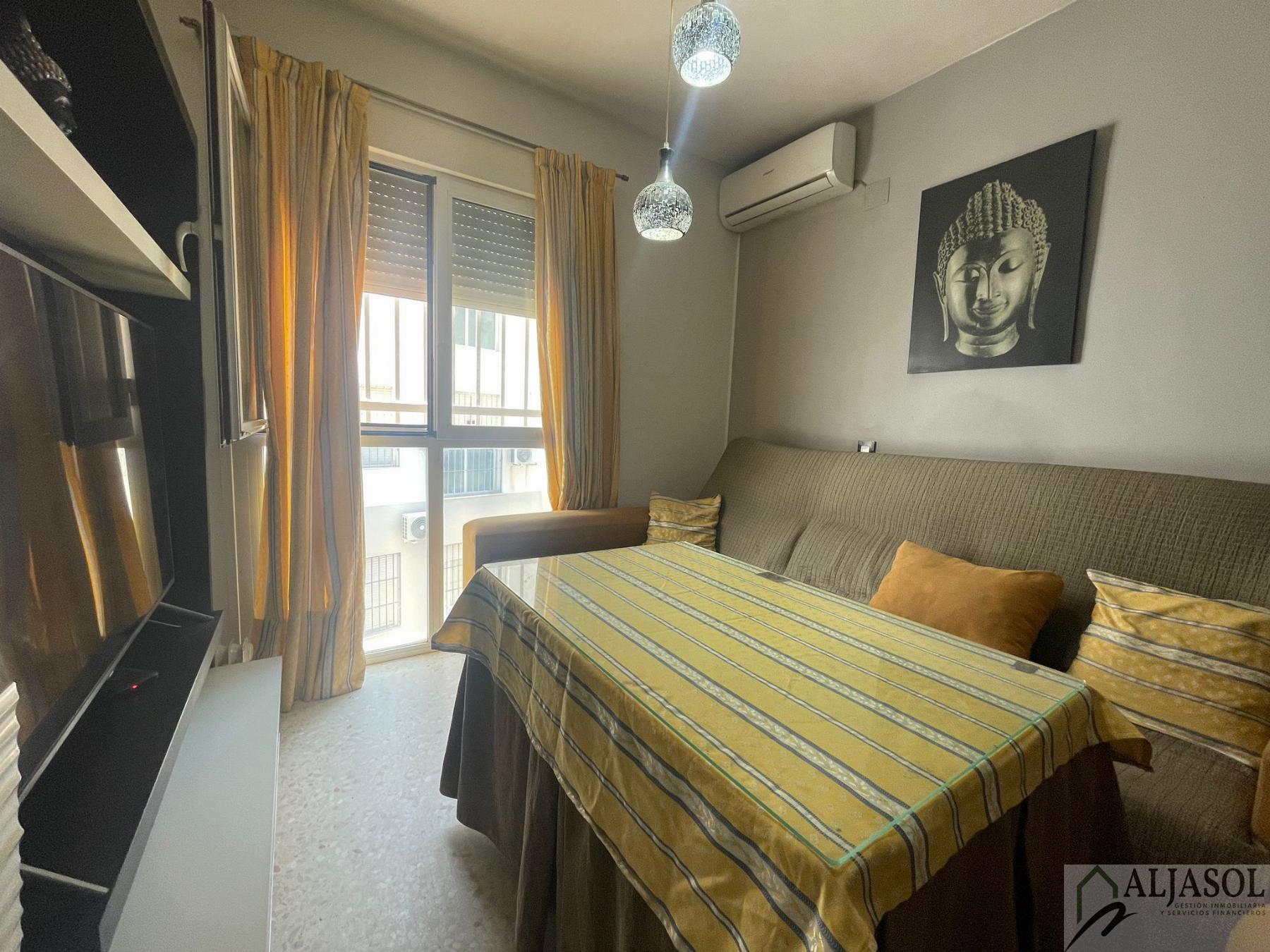 For sale of flat in Bormujos