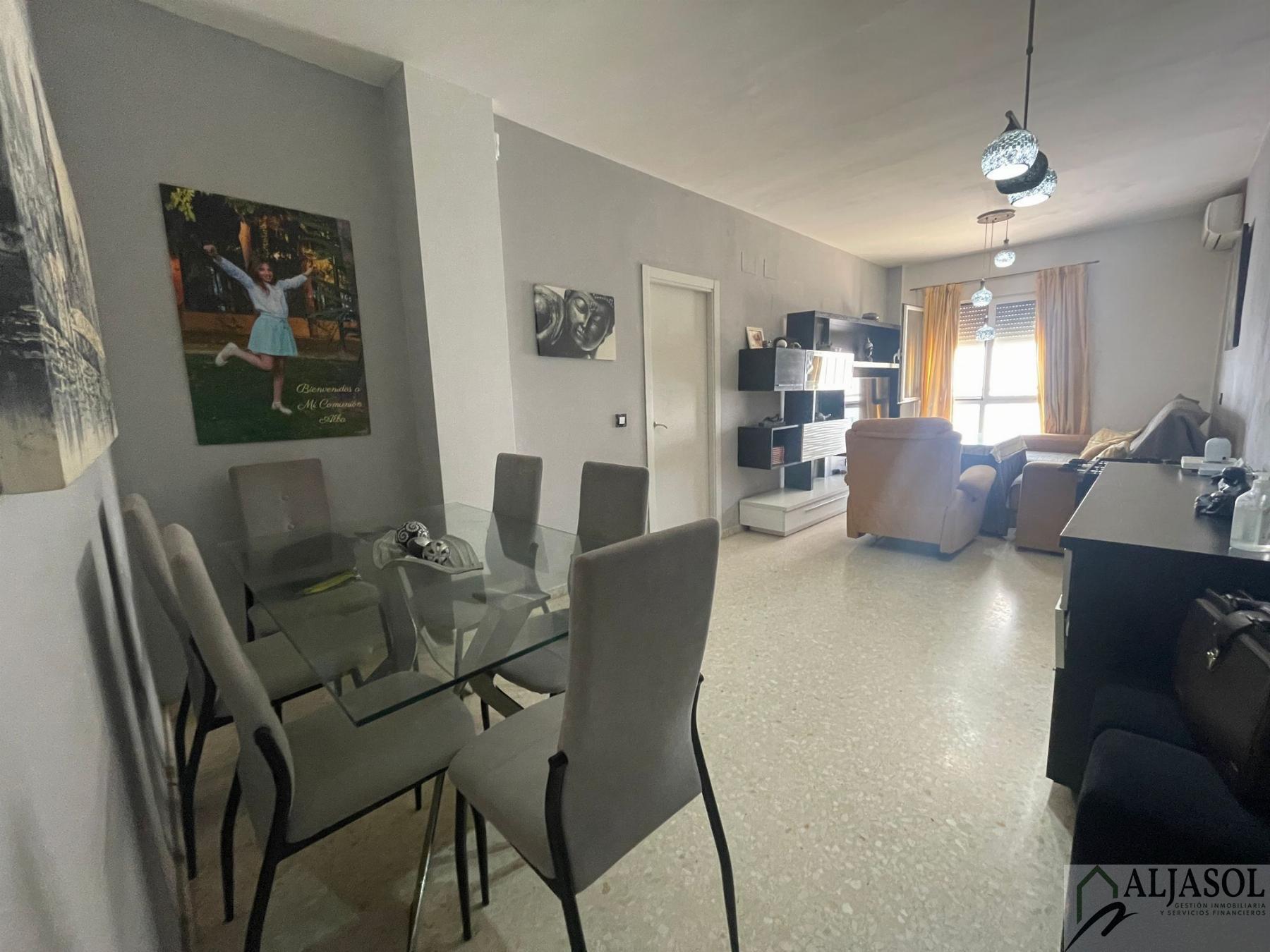 For sale of flat in Bormujos