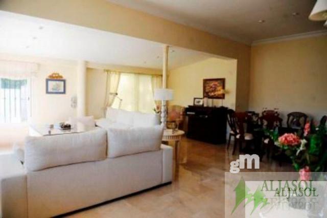 For sale of chalet in Tomares
