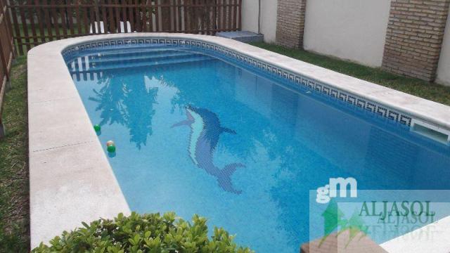 For sale of chalet in Tomares