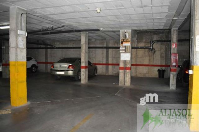 For sale of garage in Gines