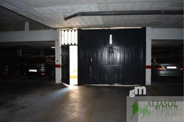 For sale of garage in Gines