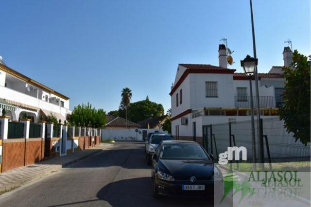 For sale of garage in Gines