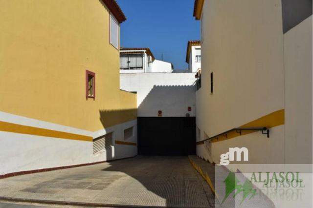 For sale of garage in Gines