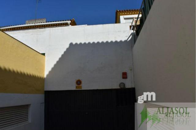 For sale of garage in Gines