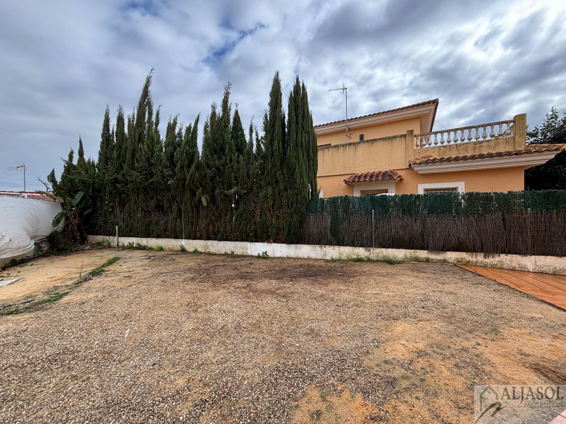 For rent of house in Bollullos de la Mitación