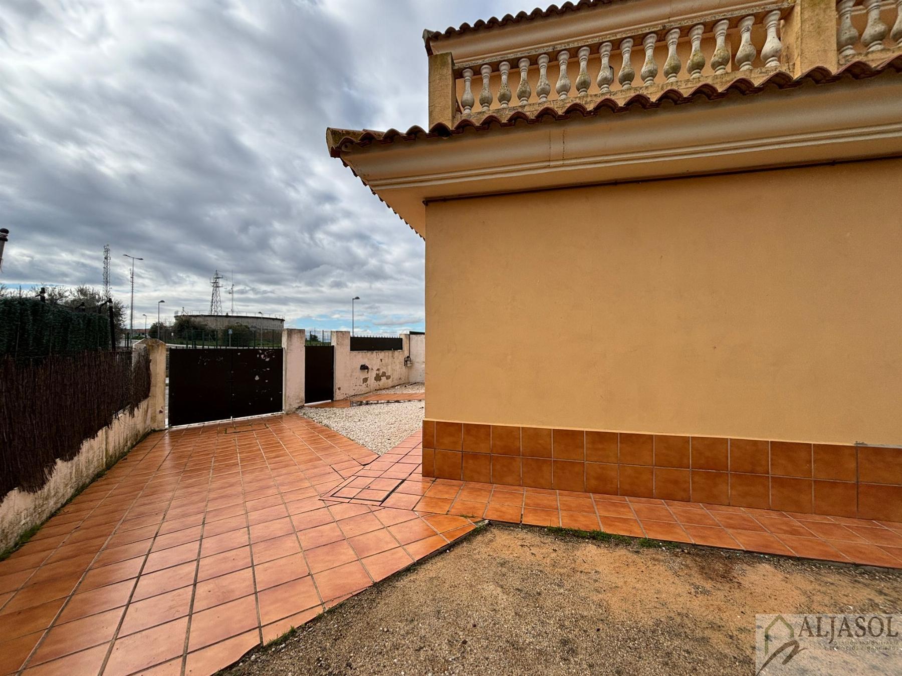 For rent of house in Bollullos de la Mitación