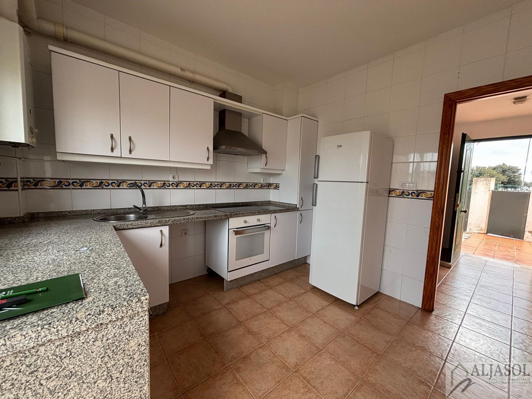 For rent of house in Bollullos de la Mitación