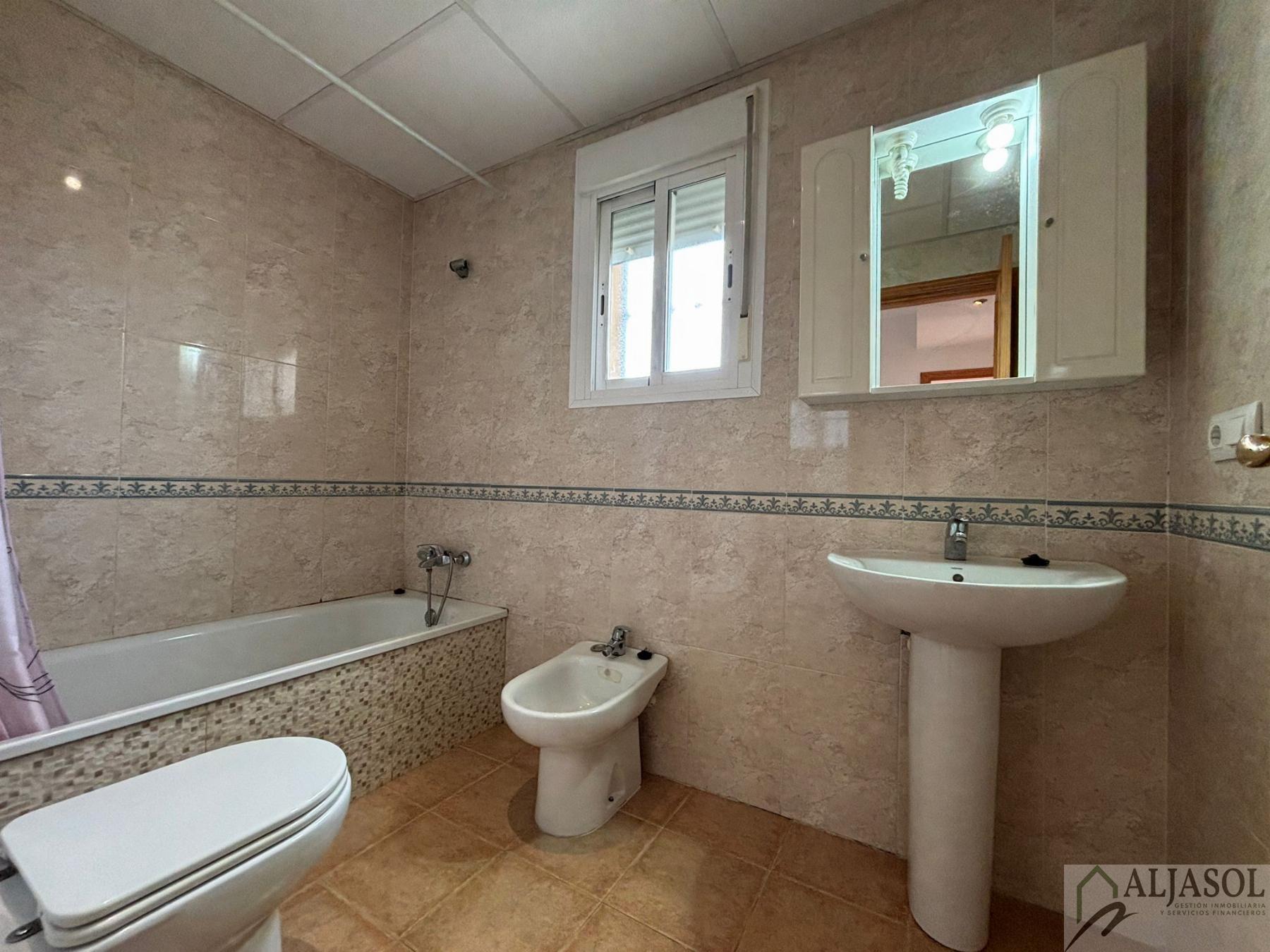 For rent of house in Bollullos de la Mitación