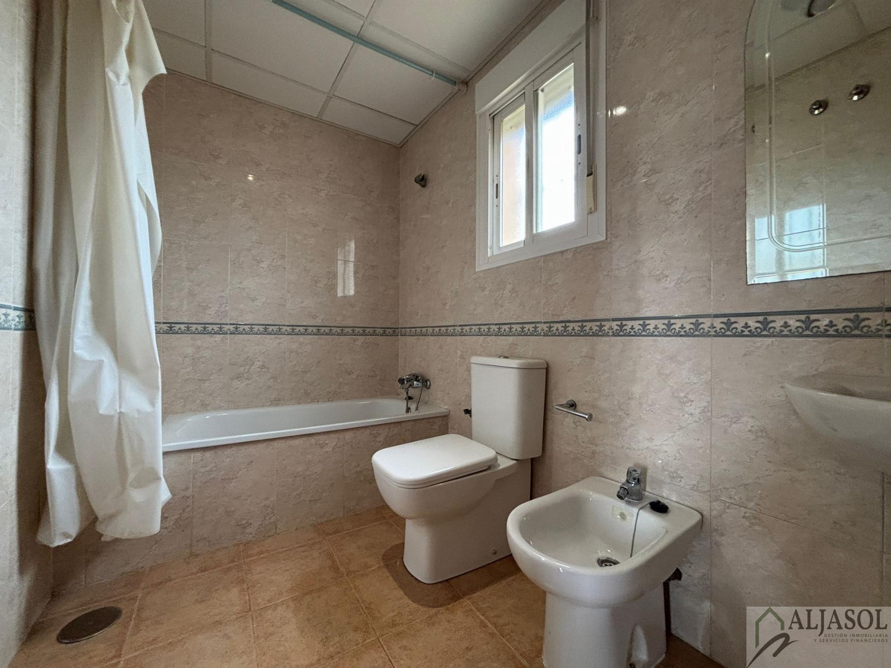 For rent of house in Bollullos de la Mitación